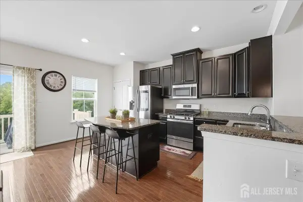 -805 Bayside Court, South Amboy, NJ 08879