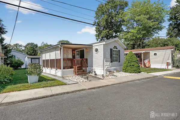 -4 South Drive, East Windsor, NJ 08520