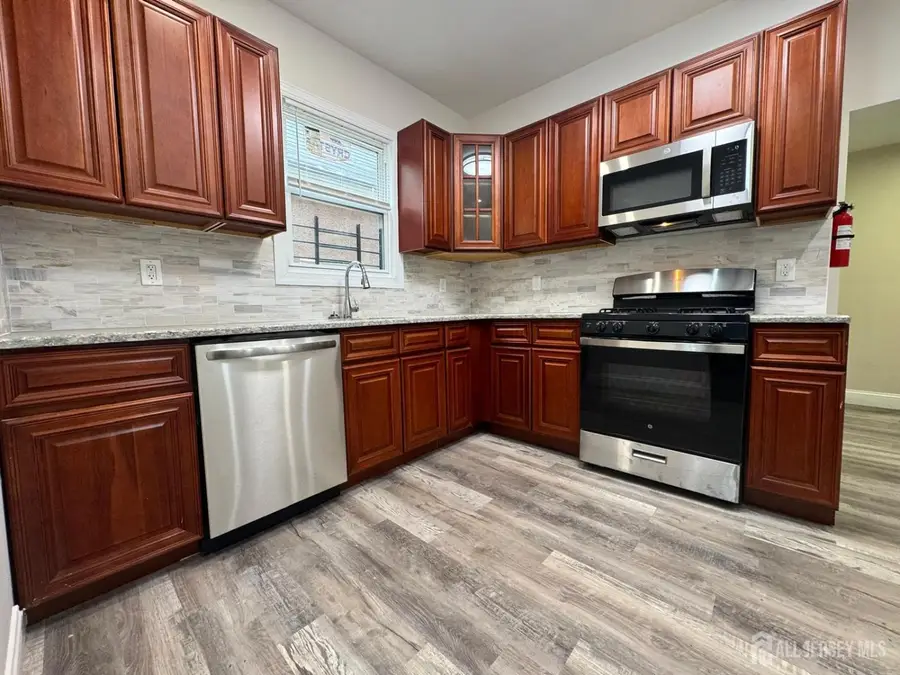 -811 S 13th Street S, Newark, NJ 07108 - Image #3