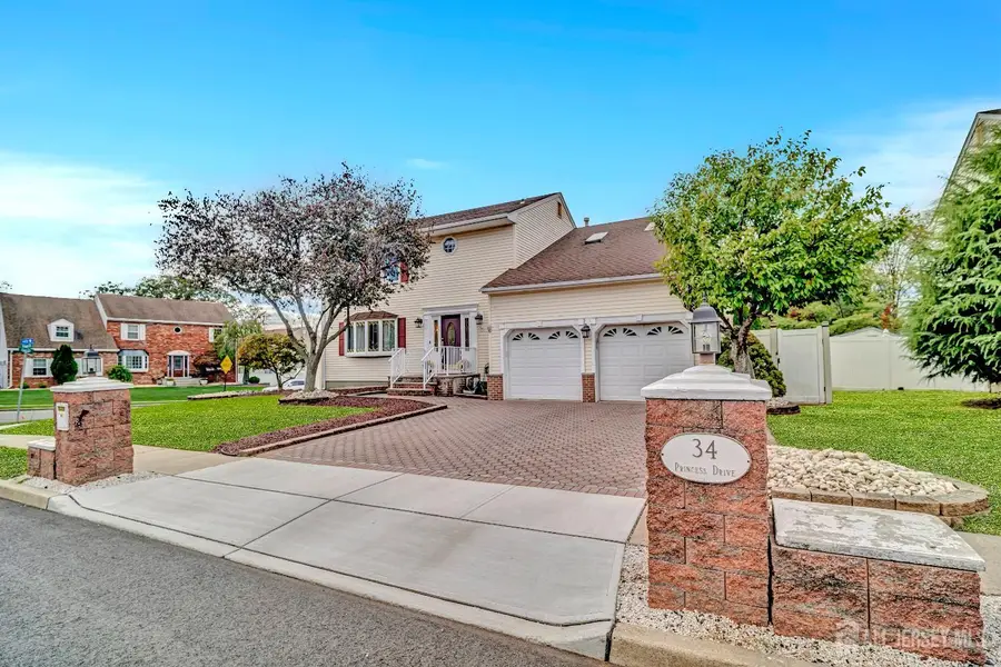 -34 Princess Drive, North Brunswick, NJ 08902 - Image #2