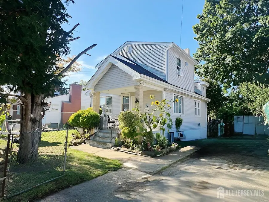 -988 Elmer Place, North Brunswick, NJ 08902 - Image #2