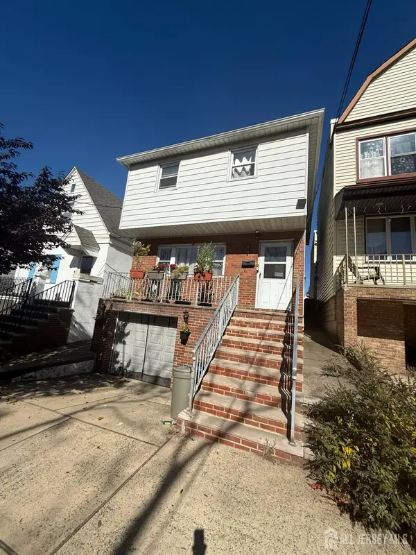 -145 W 29th Street W, Bayonne, NJ 07002