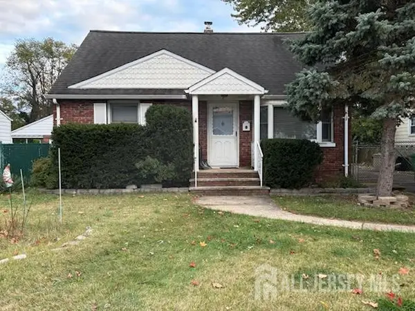 -4 Albert Drive, Sayreville, NJ 08859