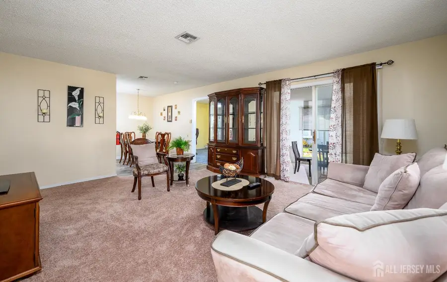 -251 Mystic Lane #D, Jamesburg, NJ 08831 - Image #2