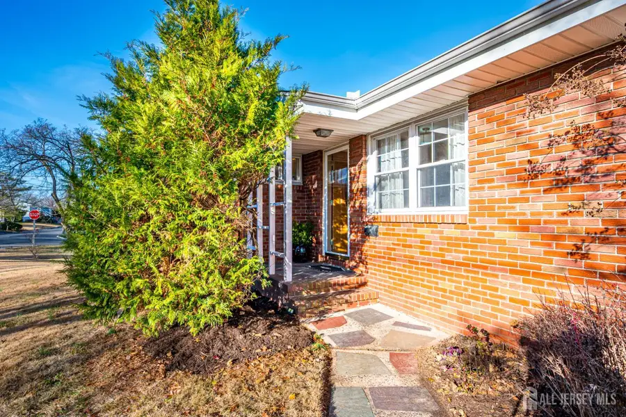 -130 Woodrow Avenue, Piscataway, NJ 08854 - Image #3