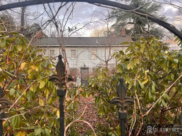 -8 Church Street, Middletown, NJ 07748