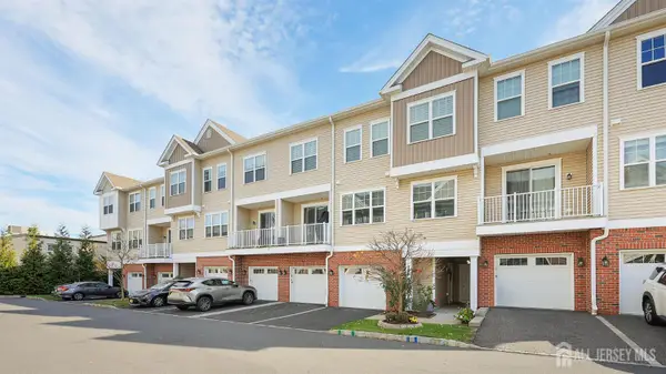 -204 Dickson Court, Highland Park, NJ 08904