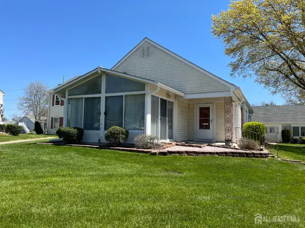 -333 Newport Way #c, Monroe, NJ 08831