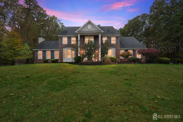 -12 Risa Benjamin Way, Freehold, NJ 07728