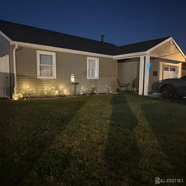 -3 Jessie Street, Carteret, NJ 07008