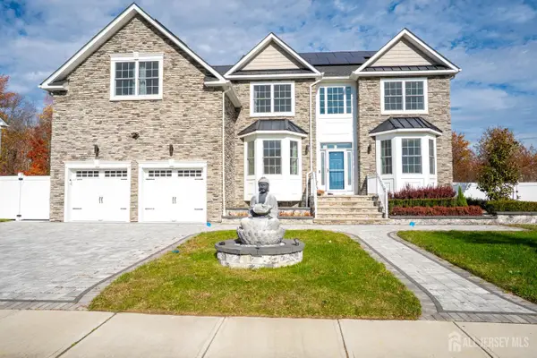 -2 Hitching Post Place, Monroe, NJ 08831