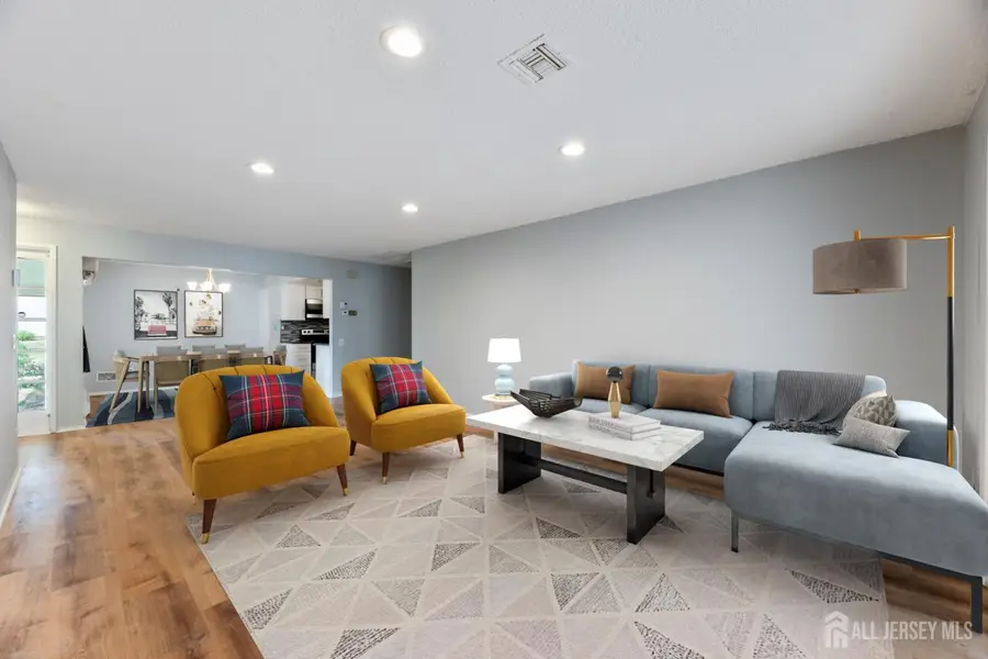 -166 Laurel Plaza #166c, Clearbrook, NJ 08831 - Image #2