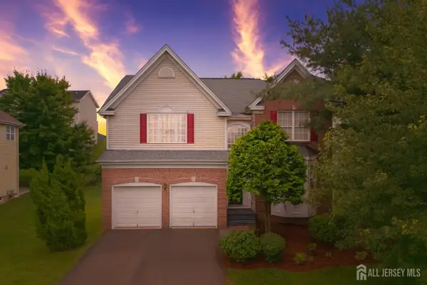 -12 Fritz Drive, Sayreville, NJ 08872