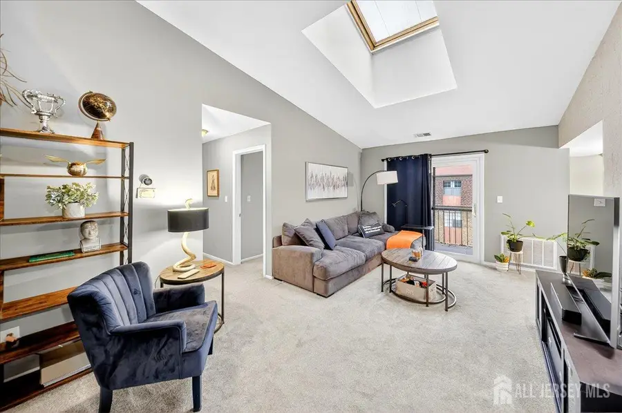 -300-C Alpine Way, Woodbridge, NJ 07095 - Image #3