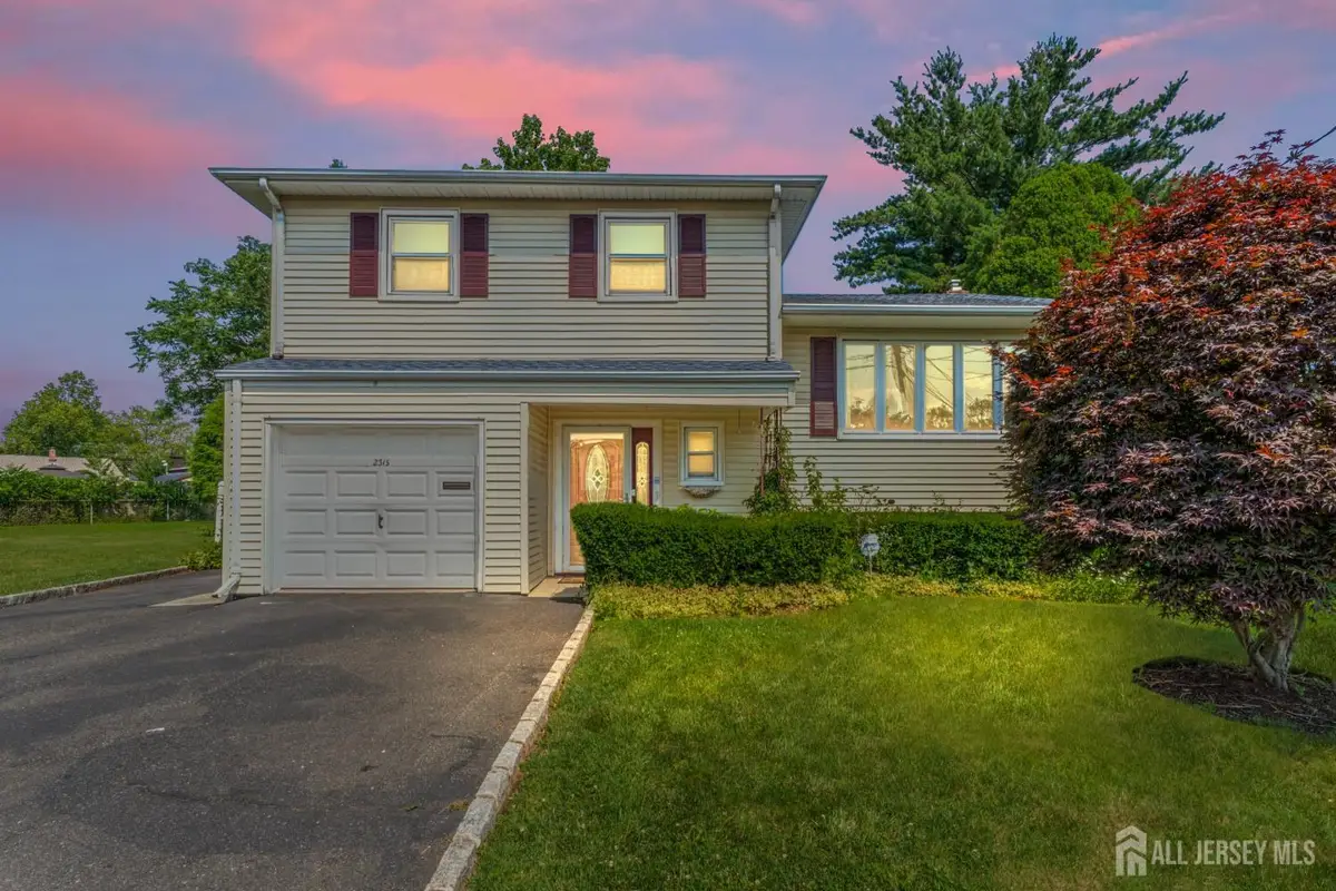 -2315 De Sisto Drive, Rahway, NJ 07065 - Image #1