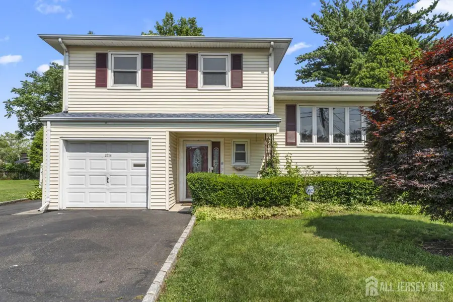 -2315 De Sisto Drive, Rahway, NJ 07065 - Image #2