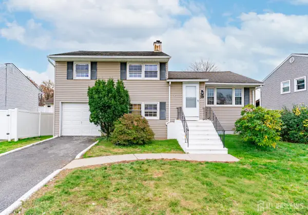 -39 Marlboro Lane, Colonia, NJ 07067