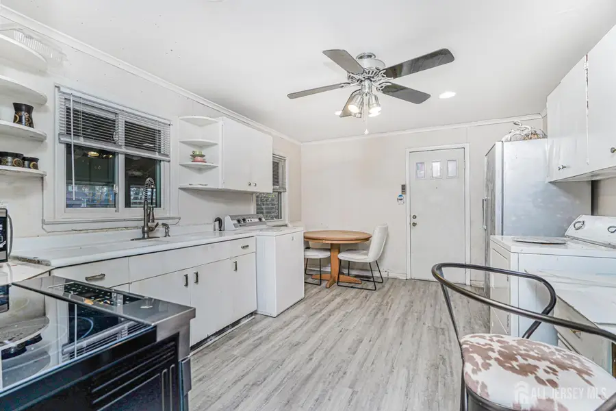 -95 E Walnut Street, Metuchen, NJ 08840 - Image #2