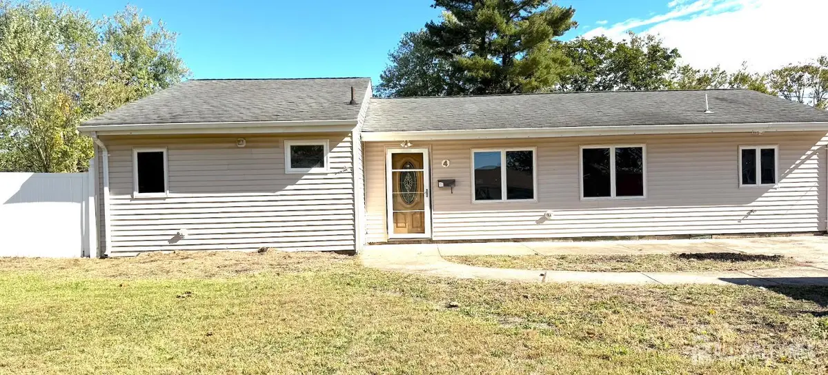 -4 Forrestal Road, Kendall Park, NJ 08824 - #1