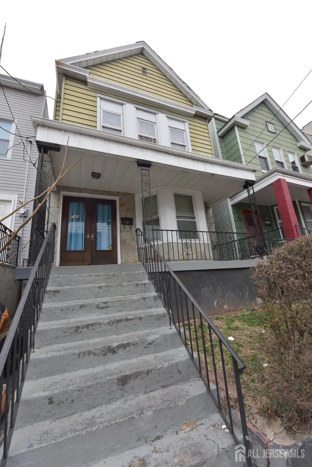 -240 Clinton Avenue, Jersey City, NJ 07304 - #1