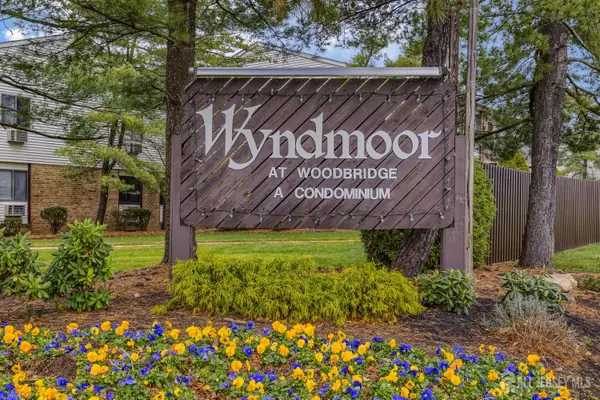 -641 Cricket Lane, Woodbridge Proper, NJ 07208