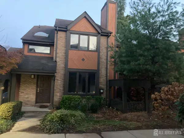 -102 Riverbend Drive, North Brunswick, NJ 08902