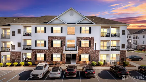 -718 Stiller Lane, Monroe, NJ 08831