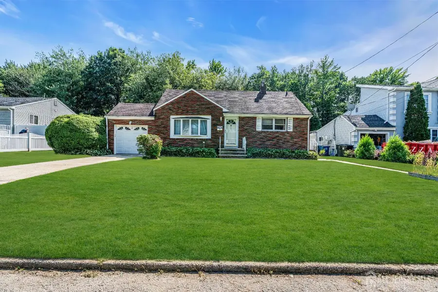 -46 Park View Drive, Hazlet, NJ 07730 - Image #2