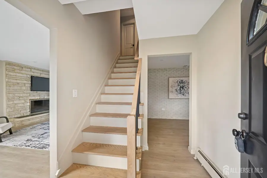 -7 Weiss Drive, Middlesex, NJ 08846 - Image #2