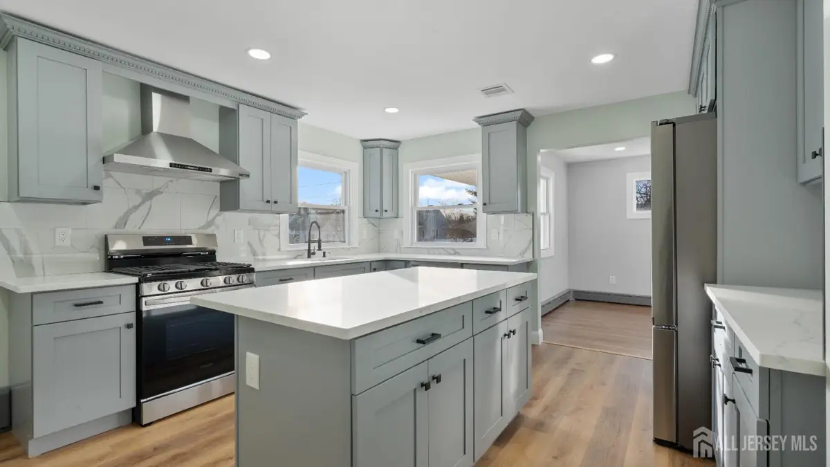 -514 Longwood Avenue, Bound Brook, NJ 08805 - Image #1