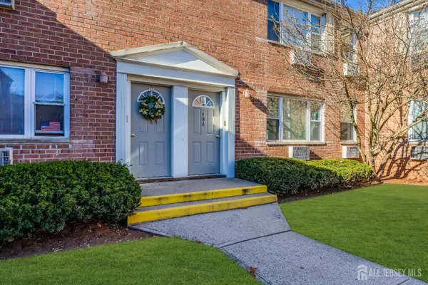 -14 York Drive #4B, Edison, NJ 08817