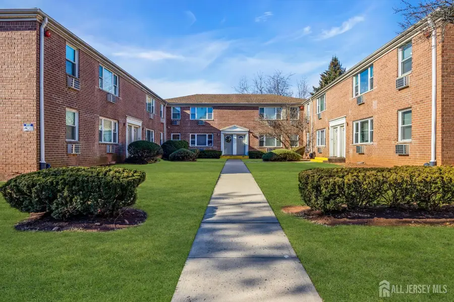 -14 York Drive #4B, Edison, NJ 08817 - Image #2