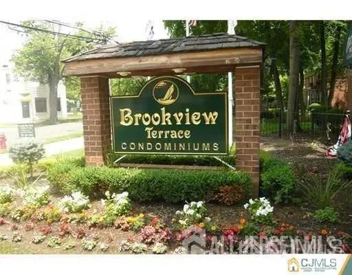 -289 Main Street #10F, Spotswood, NJ 08884