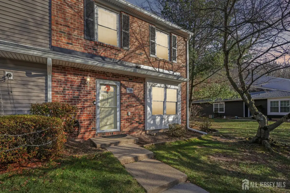 -339 Constitution Circle, North Brunswick, NJ 08902 - #1