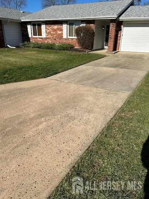 -180-B Mimosa Plaza Plaza, Monroe, NJ 08831 - Image #2