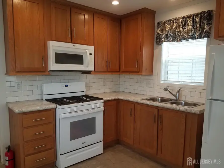 -852 Us Hwy 1 N, Edison, NJ 08817 - Image #3