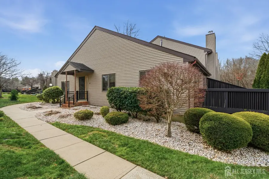 -51 Malibu Court, Old Bridge, NJ 08857 - Image #2
