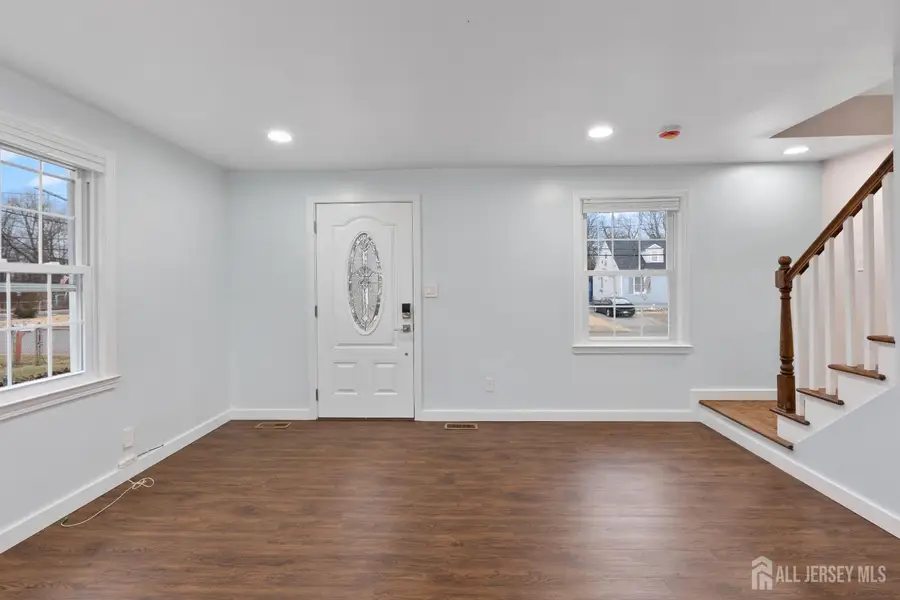 -33 Mcauliffe Drive, North Brunswick, NJ 08902 - Image #3