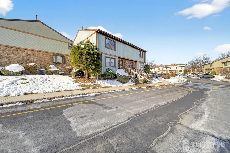 -21 Highview Drive, Woodbridge Township, NJ 07095 - Image #3