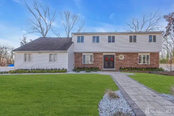 -1 Kerry Court, Old Bridge, NJ 08857