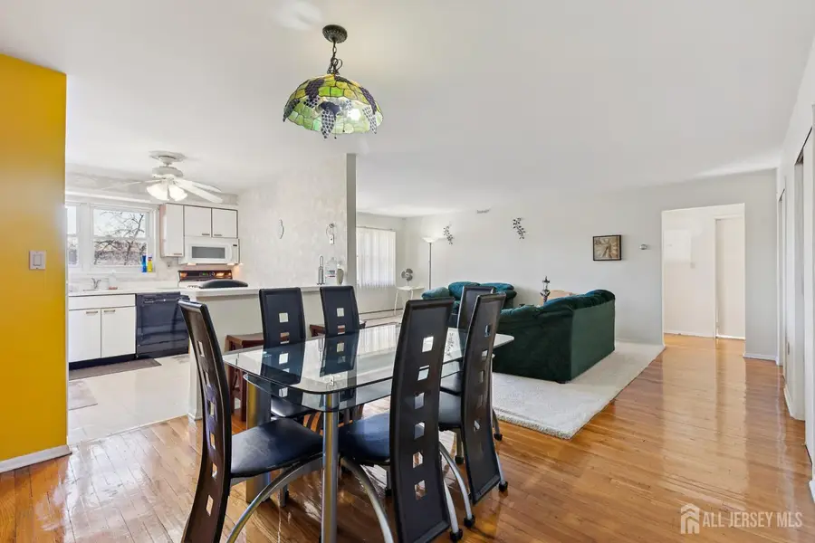 -24 Woodedge Avenue #A8, Edison, NJ 08817 - Image #3