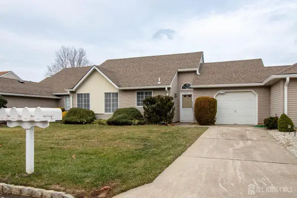 -659-B Azalea Plaza, Monroe, NJ 08831