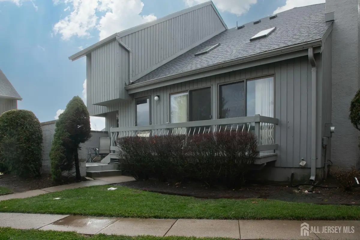 -77 Linda Lane, Edison, NJ 08820 - Image #1