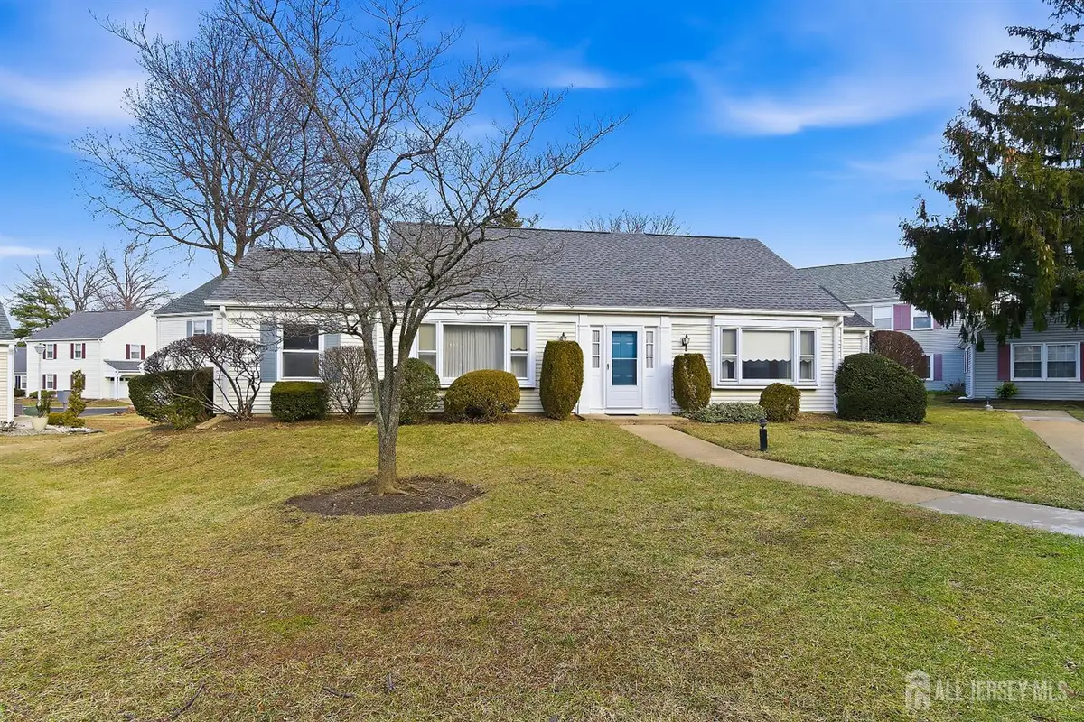 -412 Oxford Lane #C, Monroe, NJ 08831 - Image #1