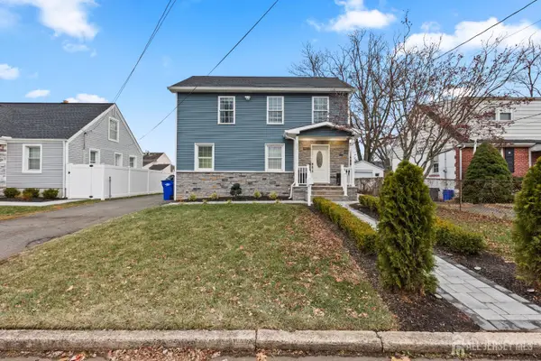 -33 Mcauliffe Drive, North Brunswick, NJ 08902