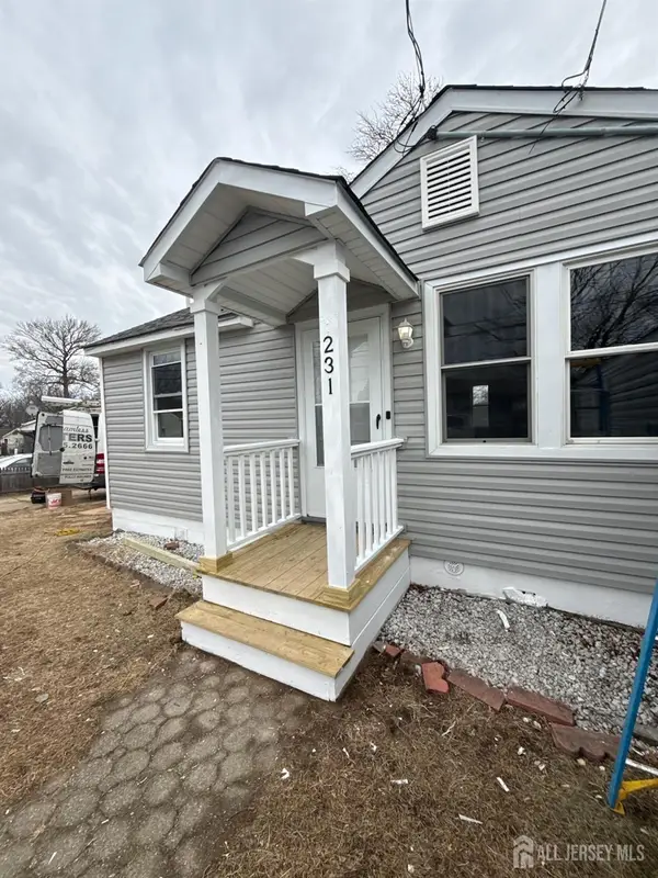 -231 Hillcrest Avenue, Old Bridge, NJ 08879