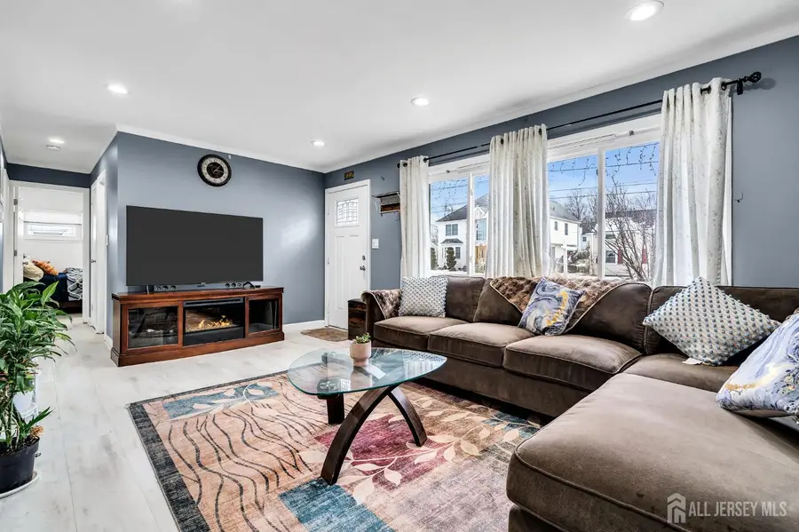 -89 W Warren Street, Iselin, NJ 08830 - Image #3