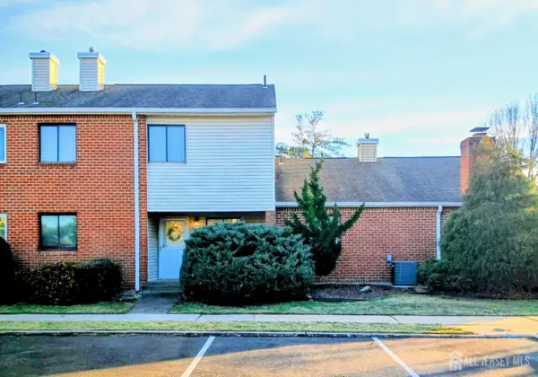 -119 Nightingale Court, Old Bridge, NJ 08857