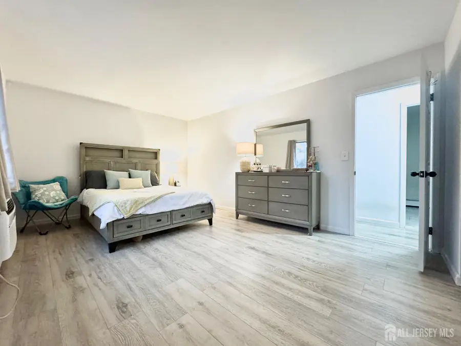 -528 Cricket Lane, Woodbridge Township, NJ 07095 - Image #3