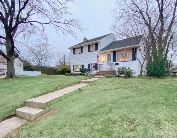 -14 Pine Street, Edison, NJ 08817